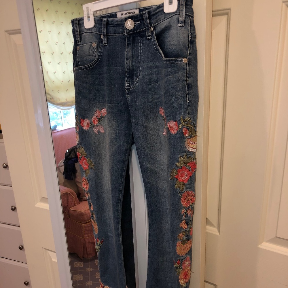 embroidered Free People skinny jeans